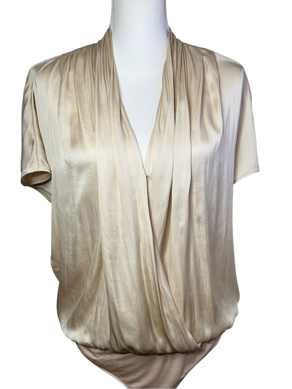 Paige Dijon Bodysuit Champagne Satin Drape Neck Short Sleeve Size Large ECRU - Picture 3 of 14